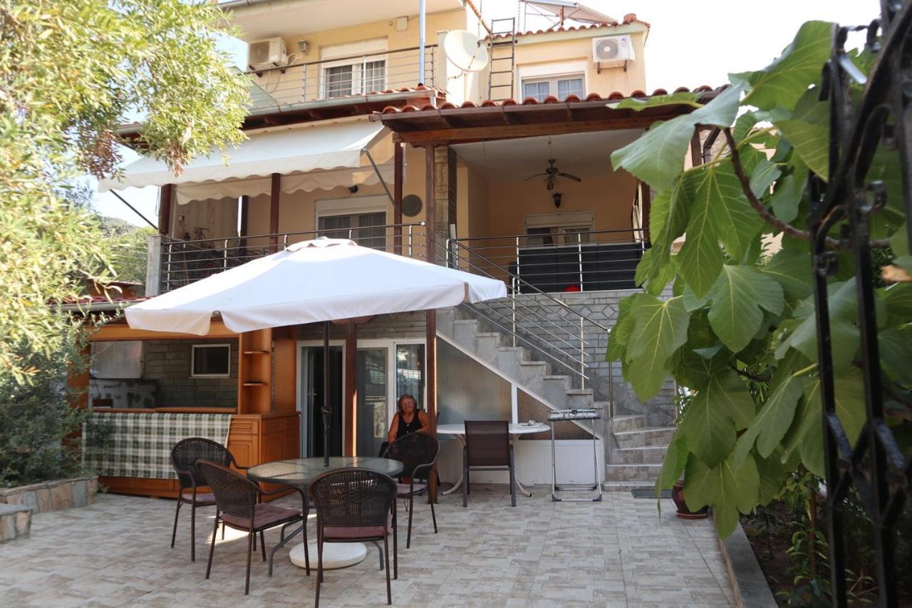 Apartments Bela Palaiontsiflikion Exterior foto